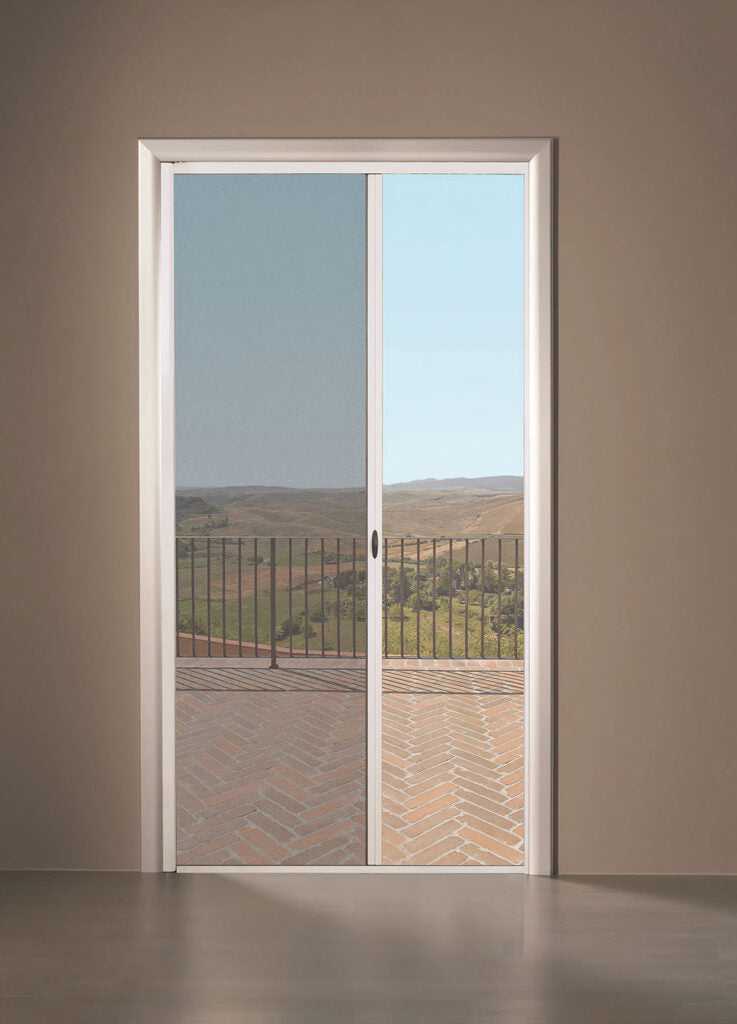 Zanzariera a rullo bianca ral 9010 con chiusura magnetica 160x250 cm (LxH)